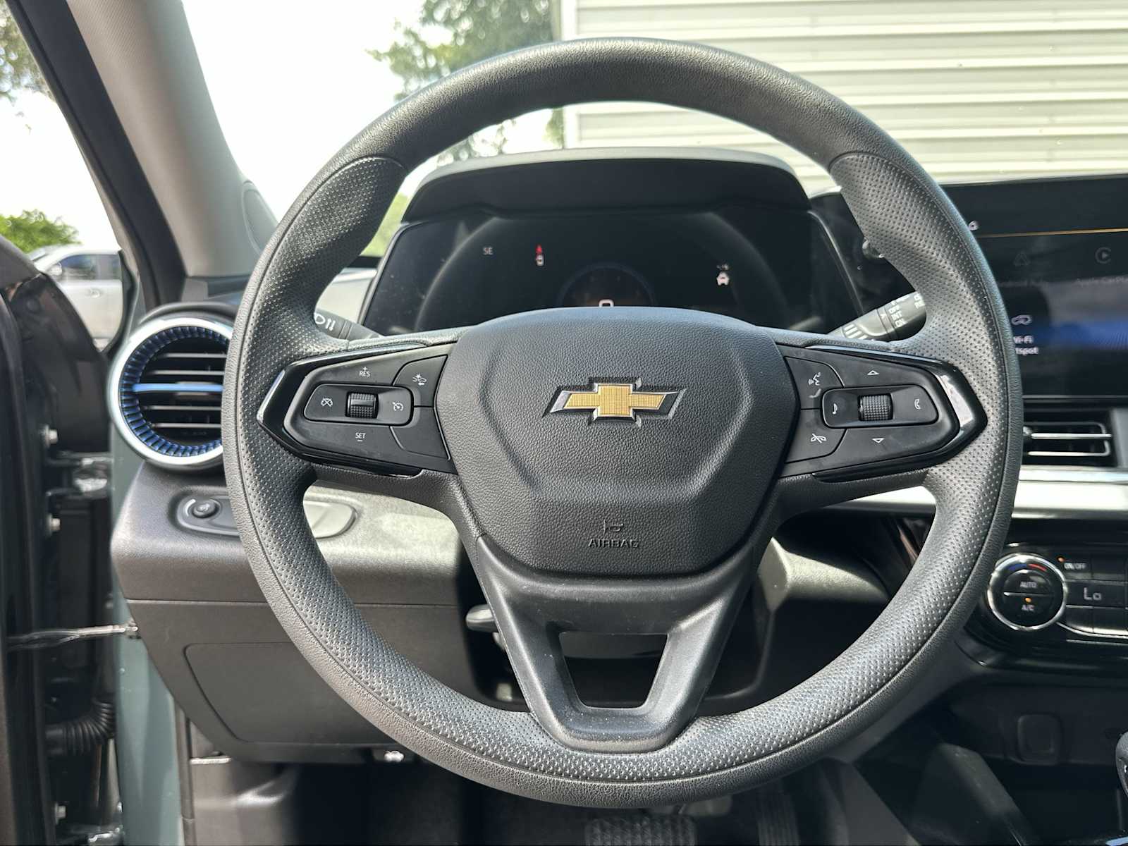 Thumbnail: 2025 Chevrolet Trax - 19