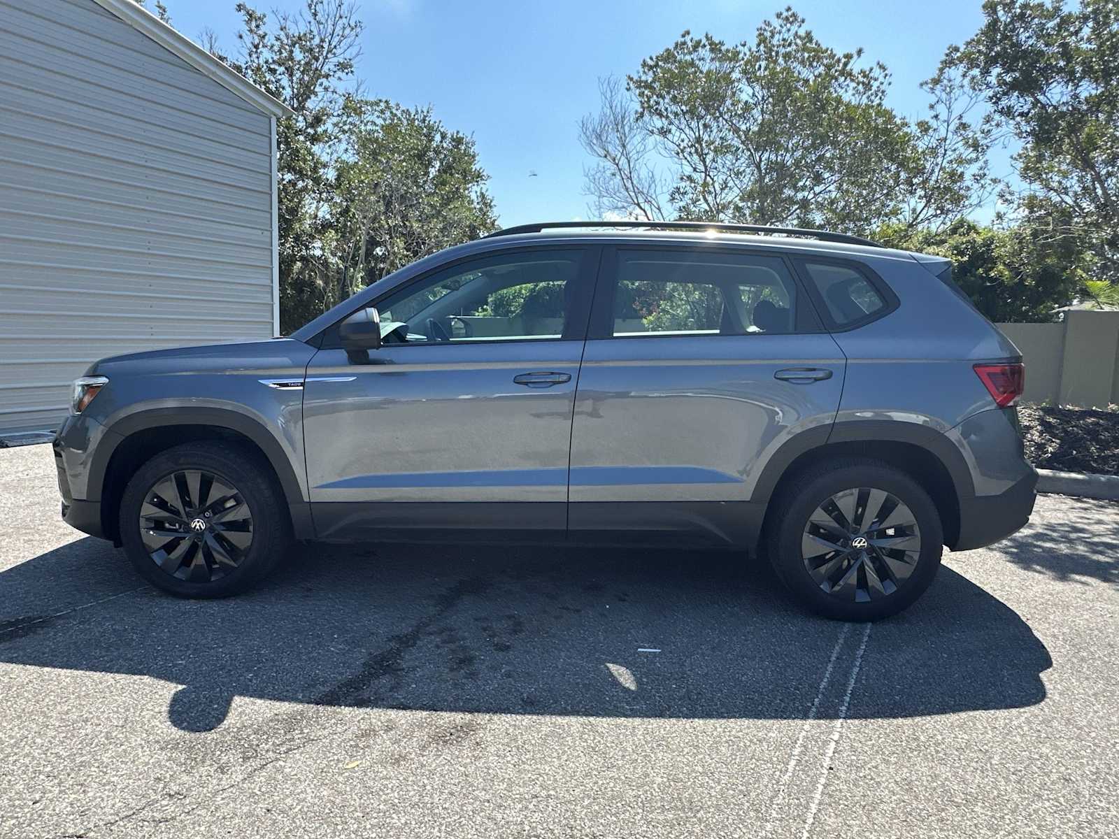 Thumbnail: 2024 Volkswagen Taos - 3