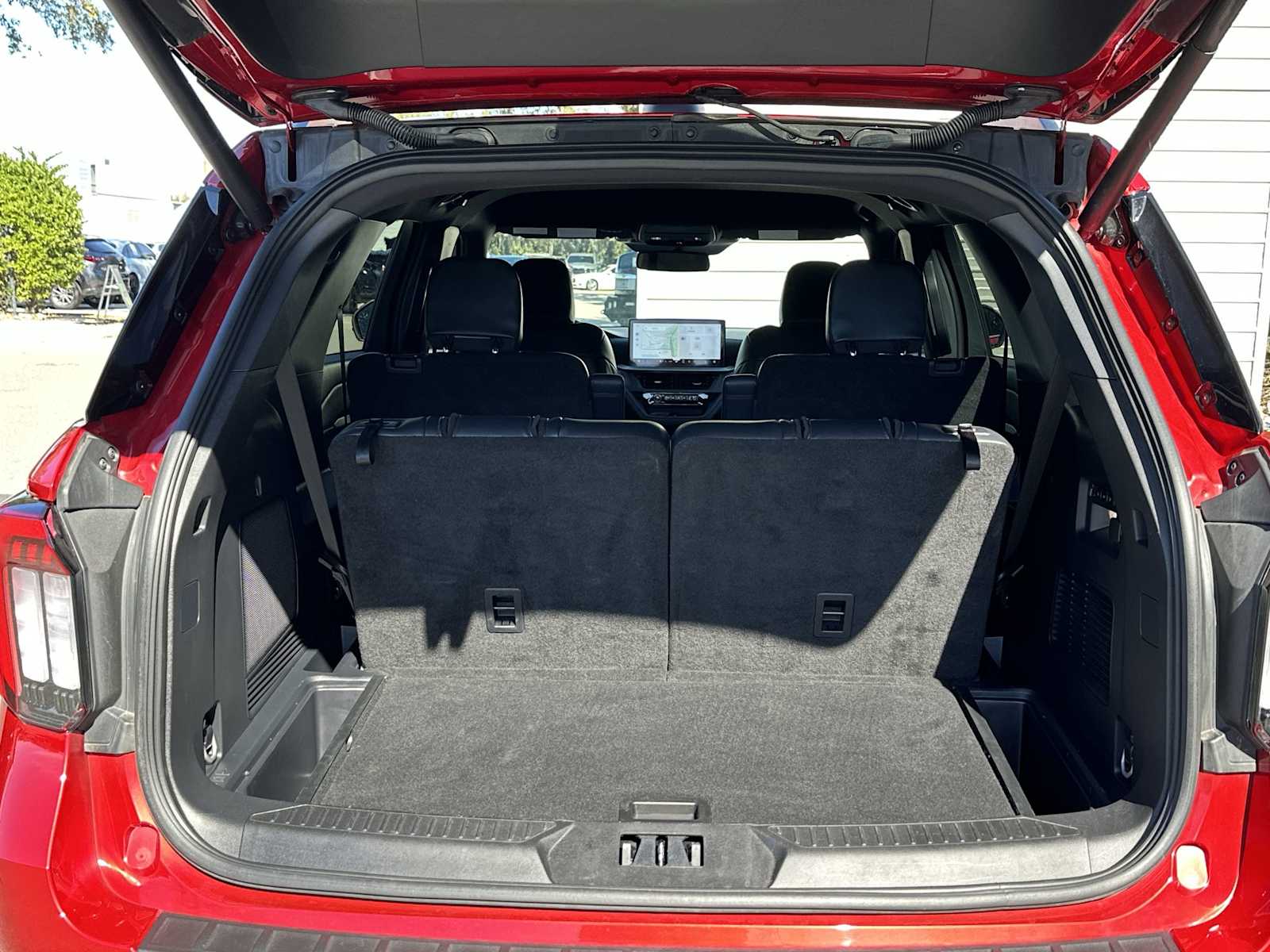 Thumbnail: 2025 Ford Explorer - 25