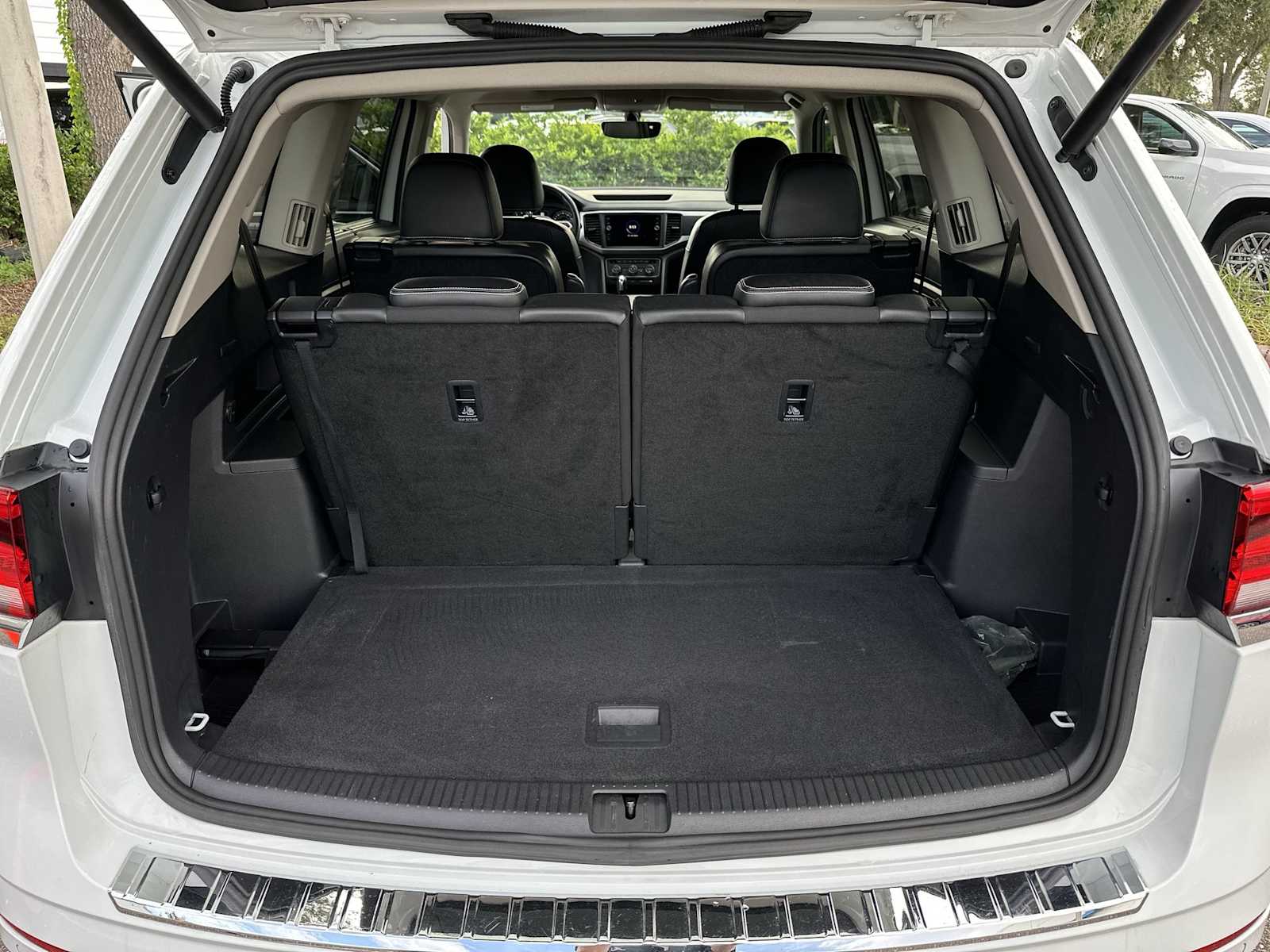Thumbnail: 2021 Volkswagen Atlas - 25