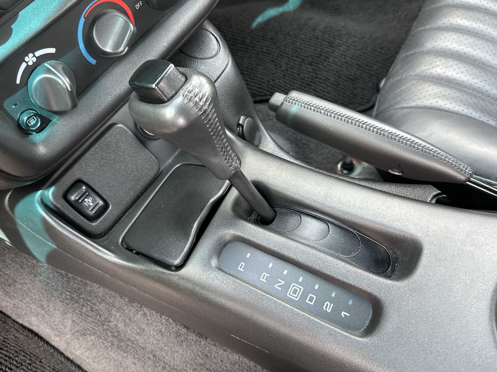 Thumbnail: 2002 Chevrolet Camaro - 23