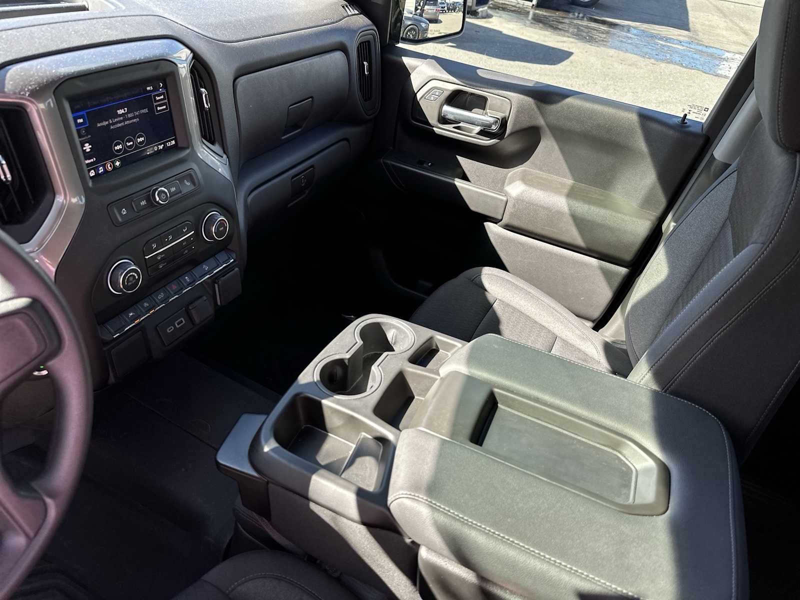 Thumbnail: 2024 Chevrolet Silverado 1500 - 40