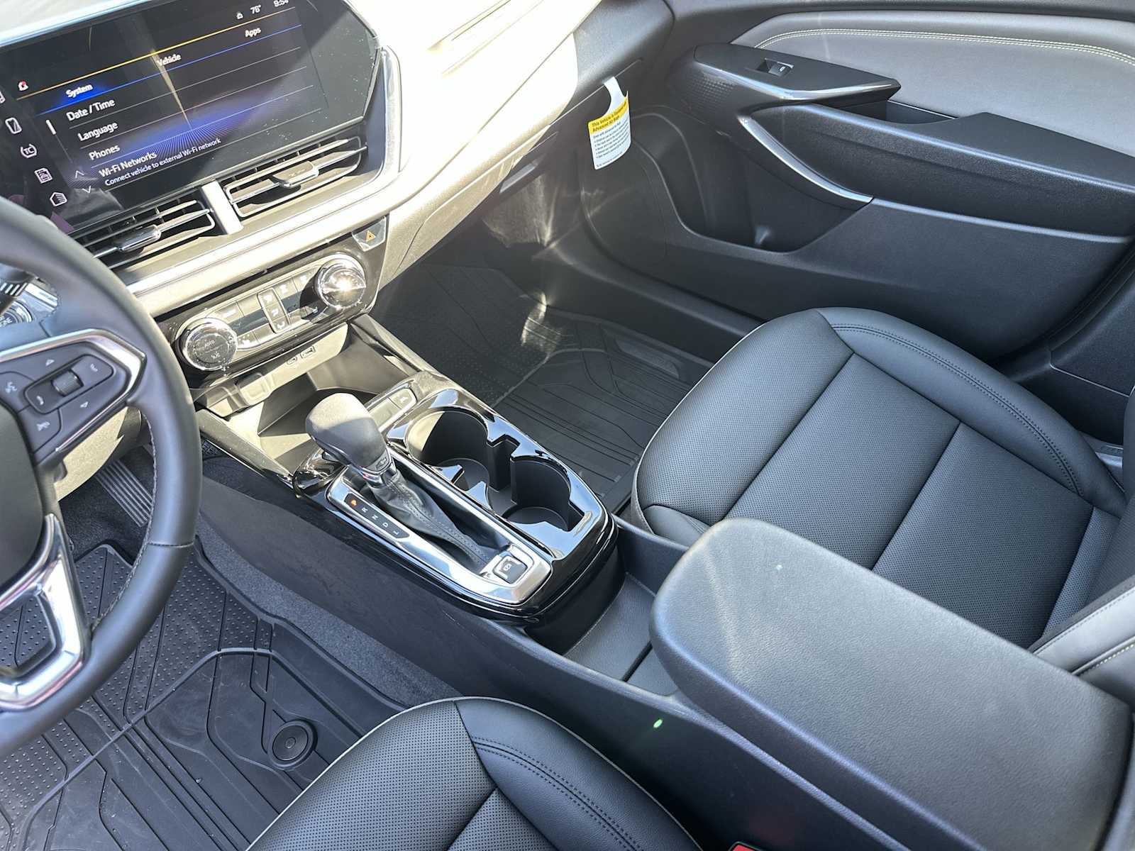 Thumbnail: 2026 Chevrolet Trax - 21