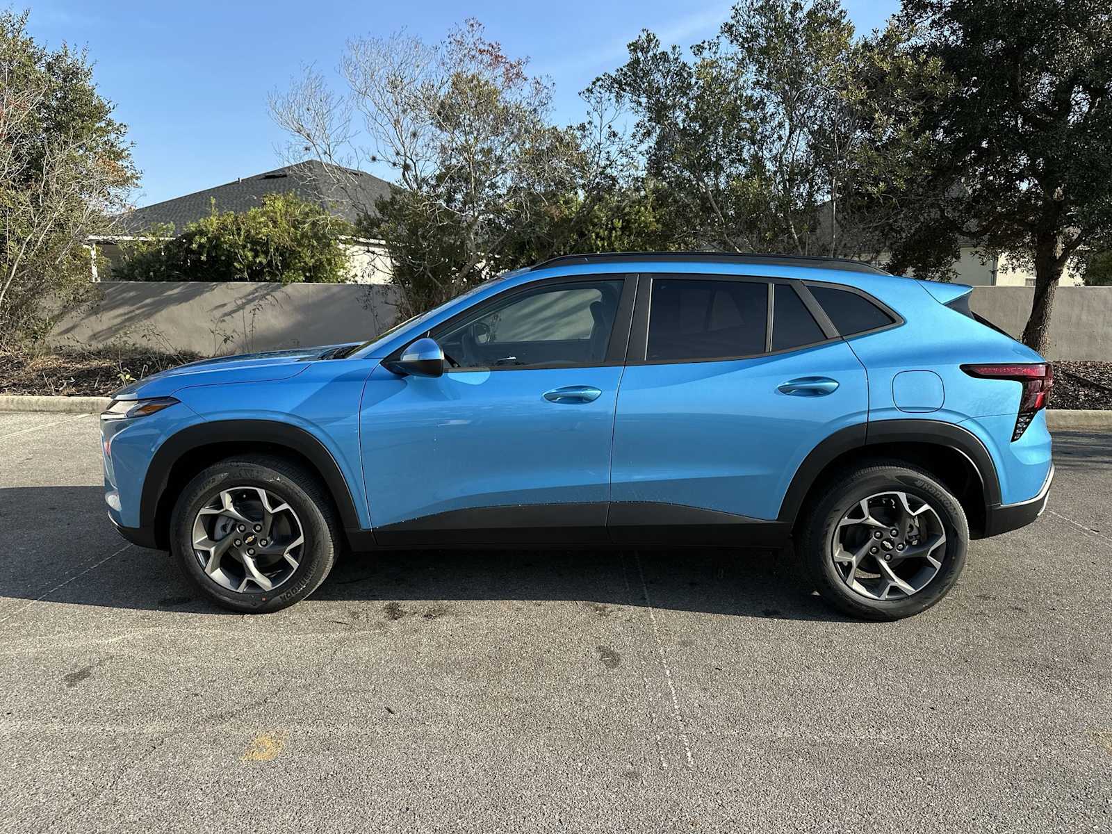 Thumbnail: 2026 Chevrolet Trax - 3