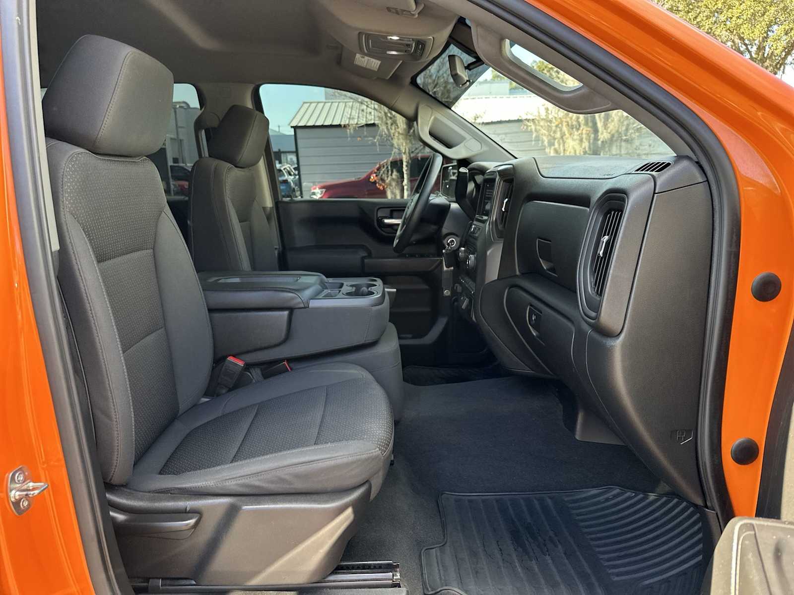 Thumbnail: 2020 Chevrolet Silverado 1500 - 19