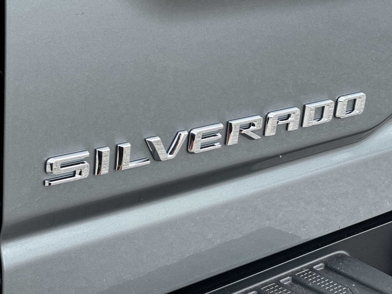 Thumbnail: 2026 Chevrolet Silverado 2500 - 11