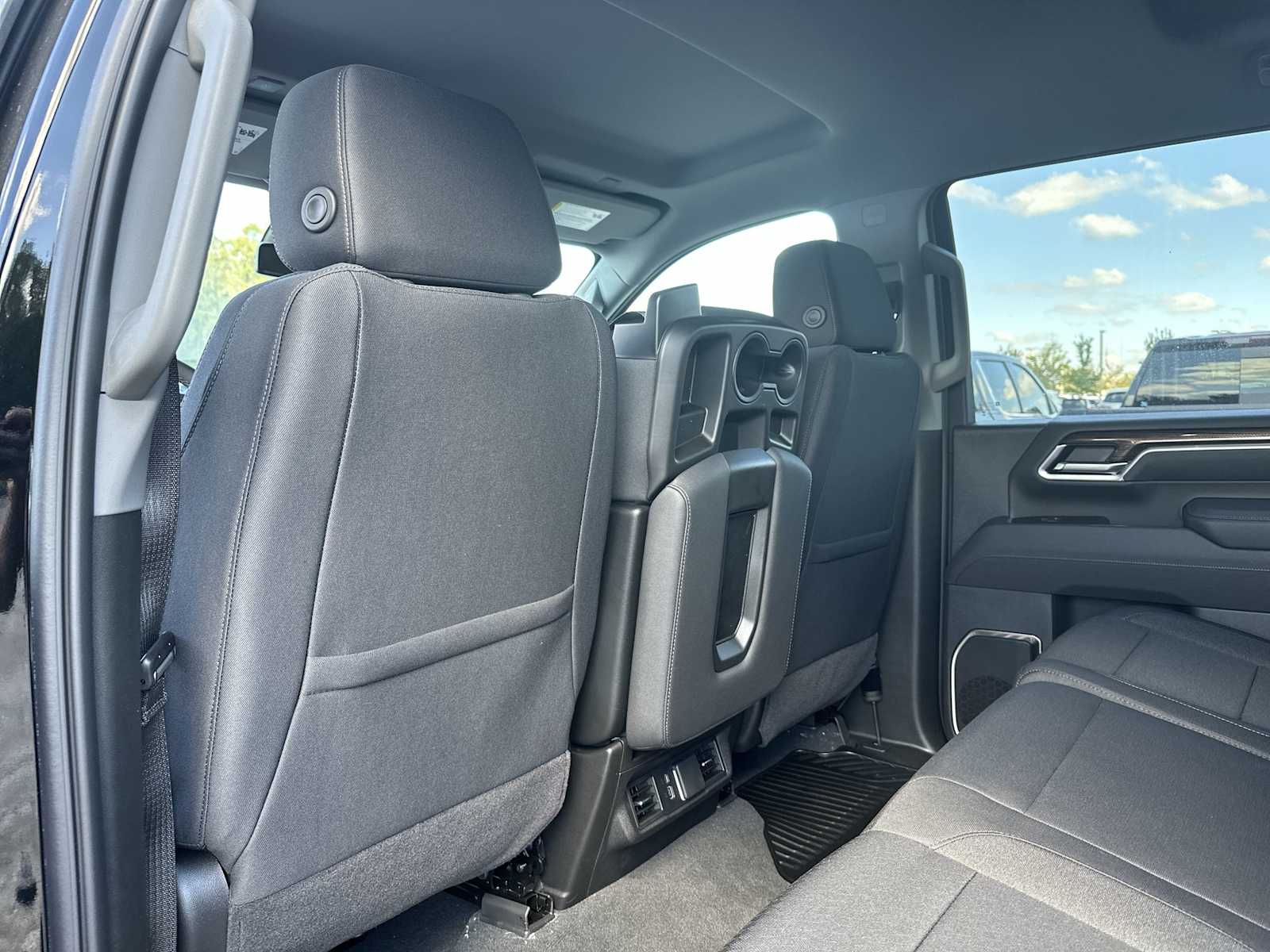 Thumbnail: 2025 Chevrolet Silverado 2500 - 16