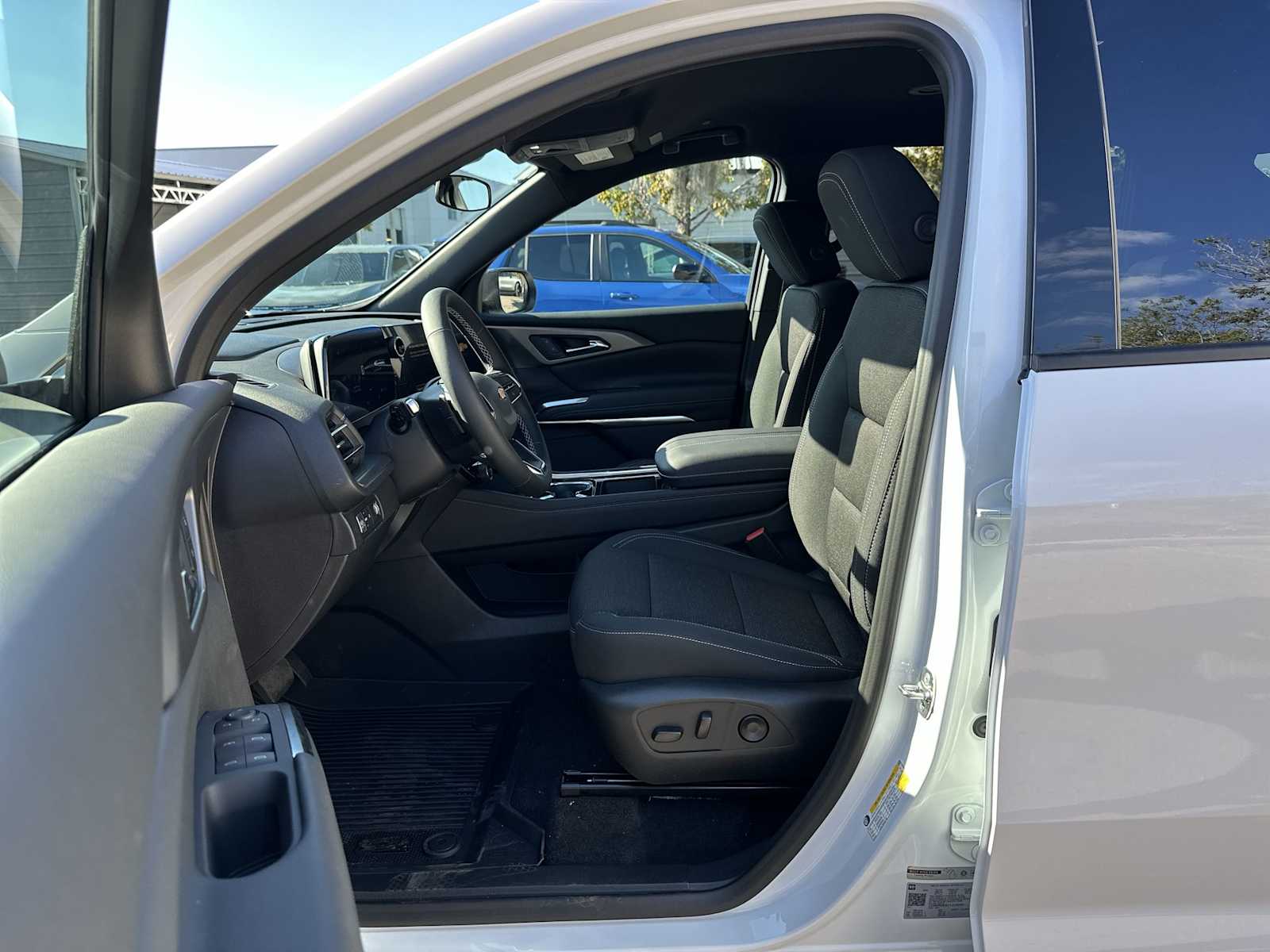 Thumbnail: 2026 Chevrolet Traverse - 2