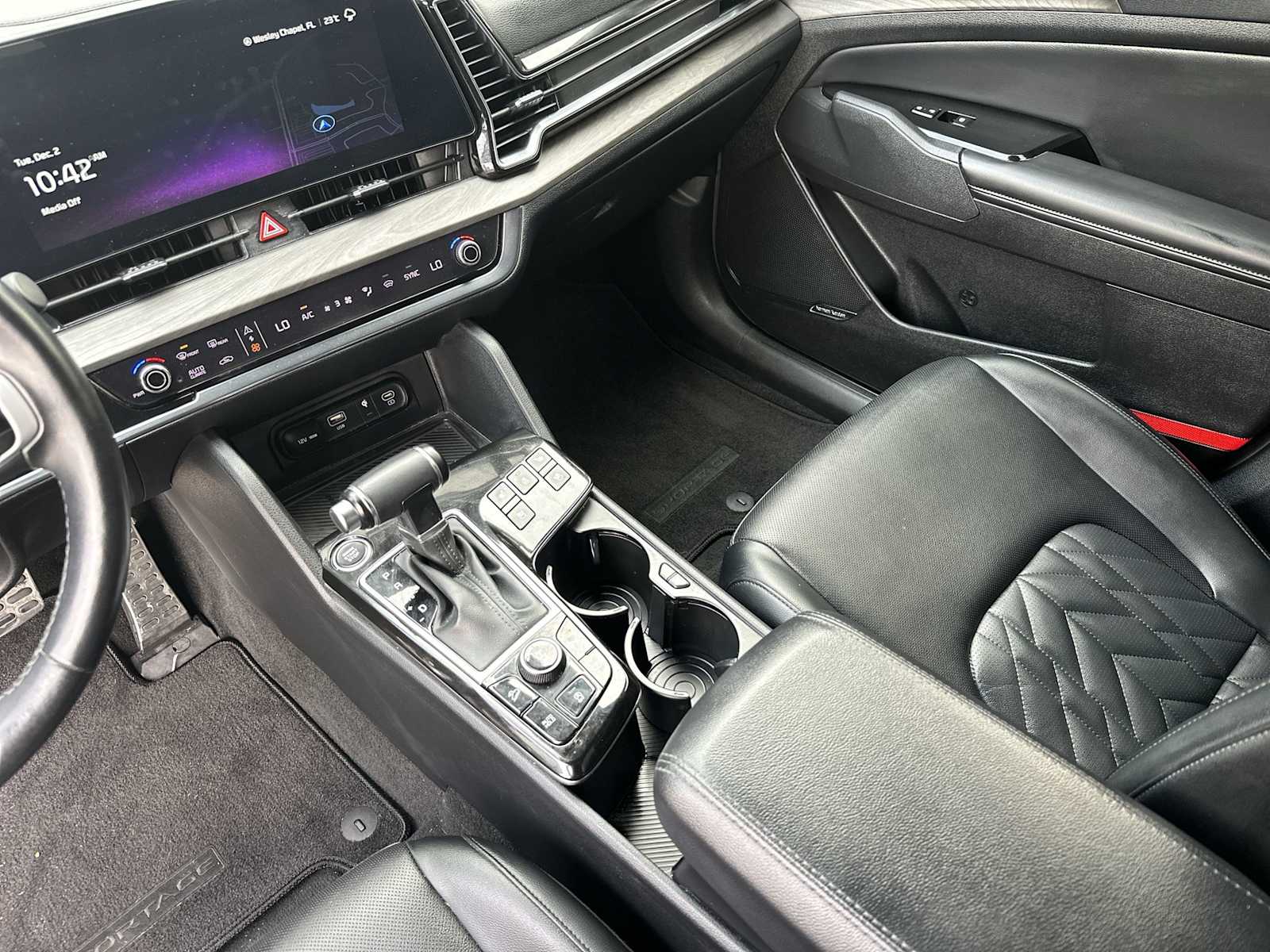 Thumbnail: 2023 Kia Sportage - 22