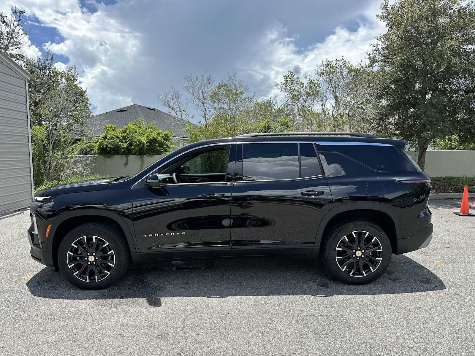Thumbnail: 2026 Chevrolet Traverse - 3