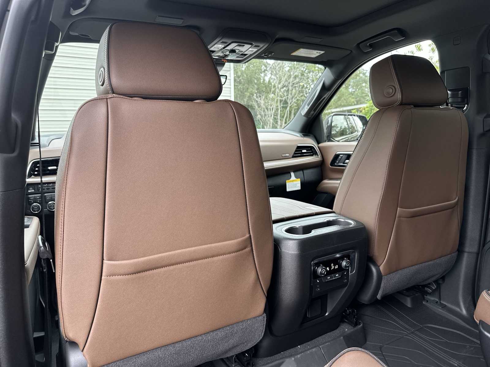 Thumbnail: 2026 Chevrolet Suburban - 16