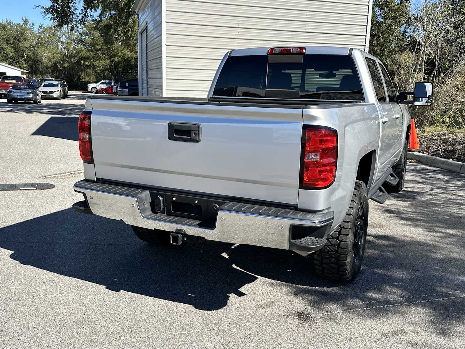 Thumbnail: 2018 Chevrolet Silverado 1500 - 6