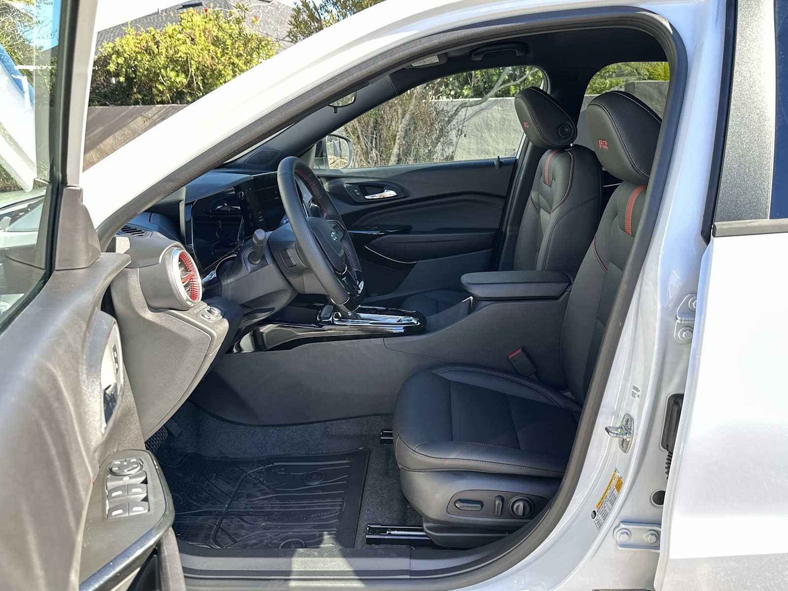 Thumbnail: 2026 Chevrolet Trax - 2