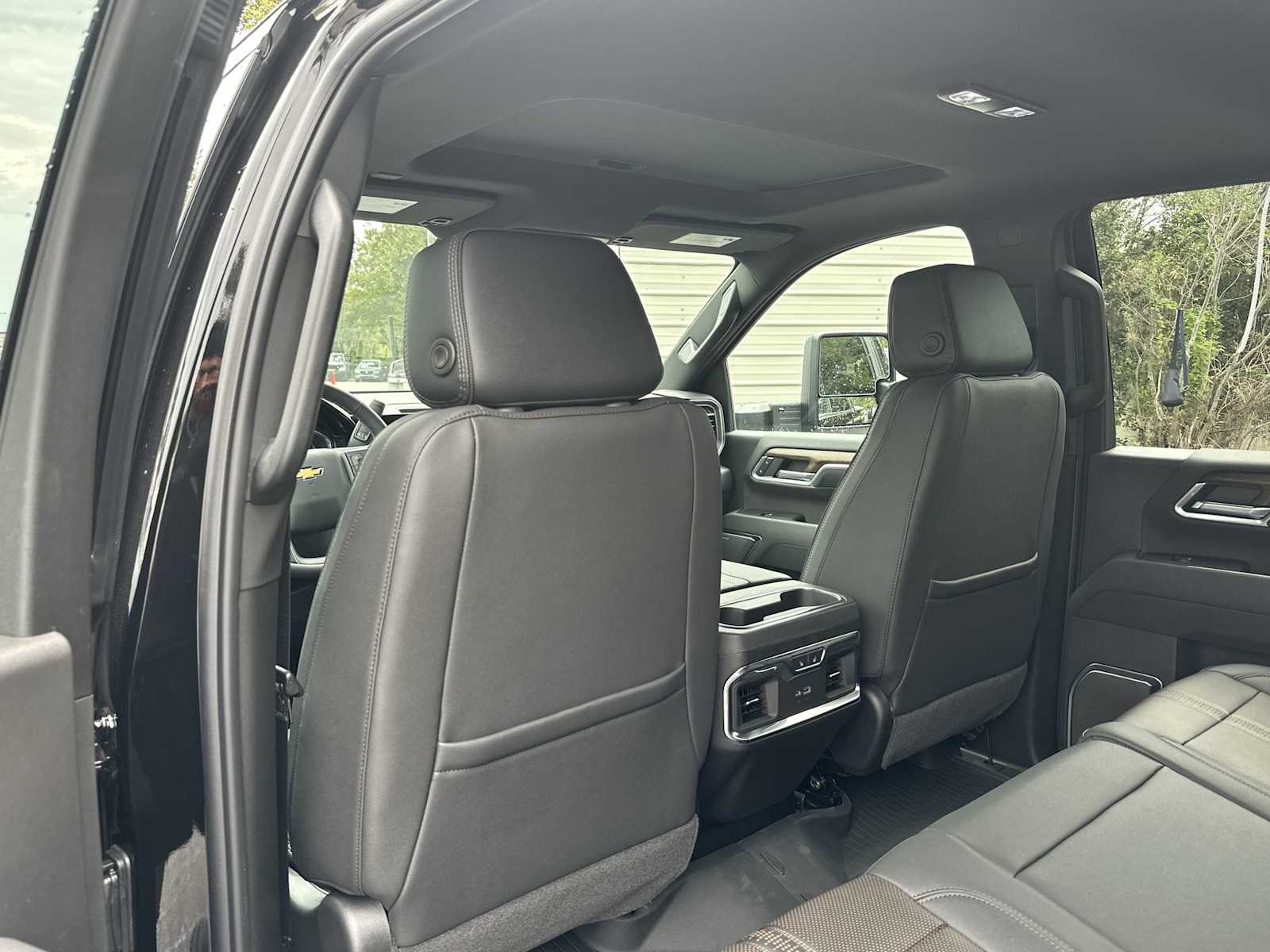 Thumbnail: 2025 Chevrolet Silverado 2500 - 16