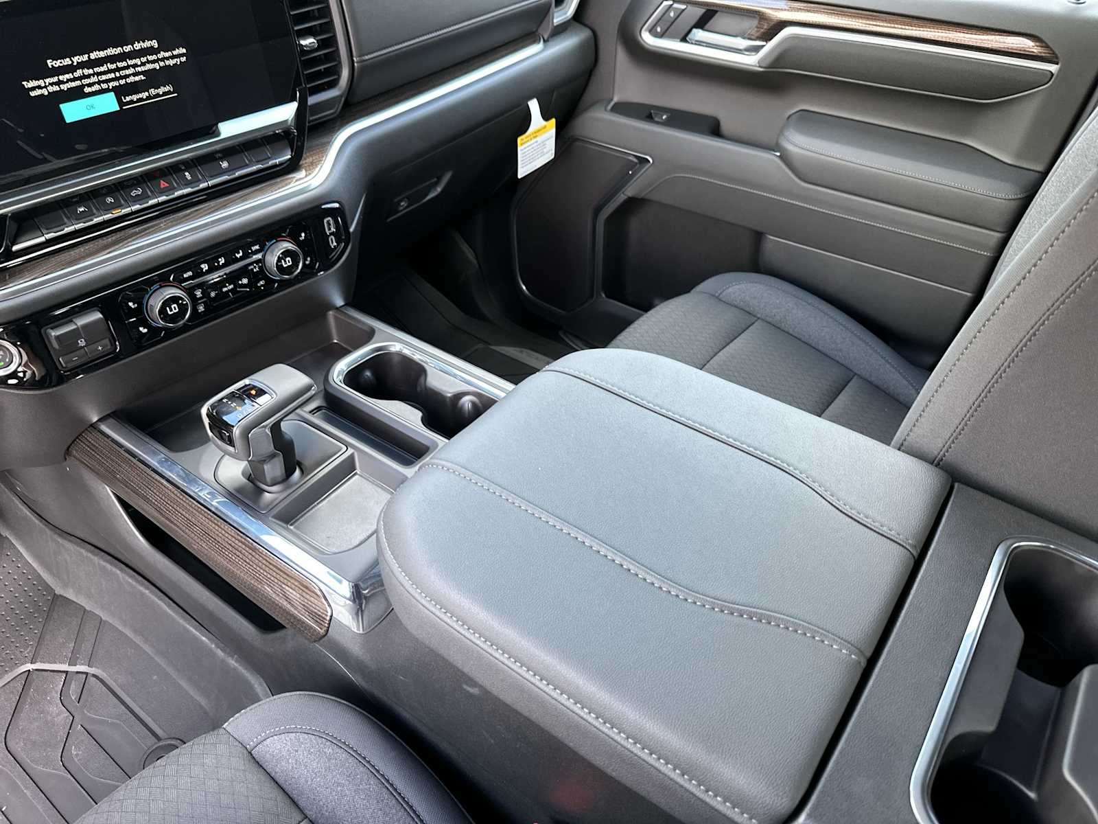 Thumbnail: 2026 Chevrolet Silverado 1500 - 21