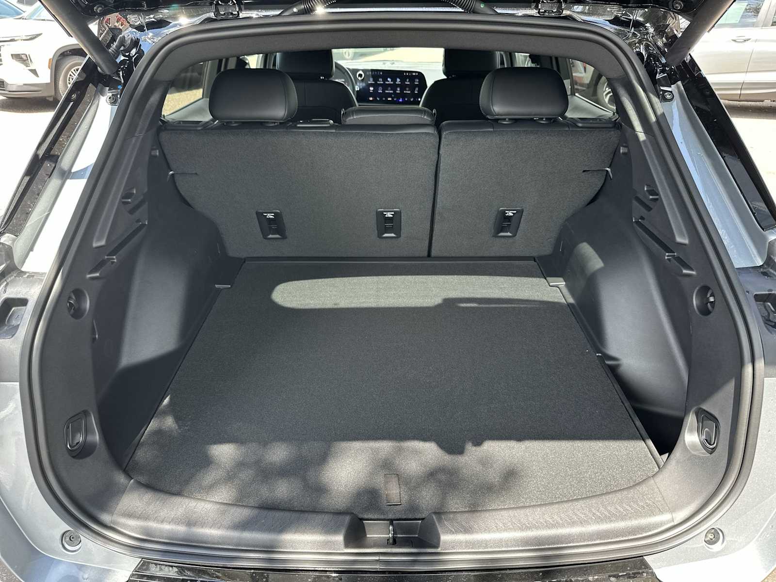 Thumbnail: 2025 Chevrolet Equinox - 25