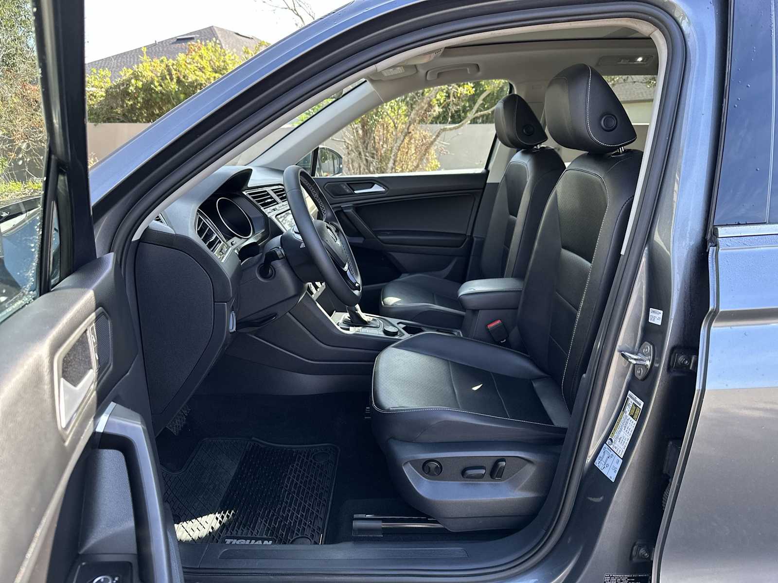 Thumbnail: 2021 Volkswagen Tiguan - 2