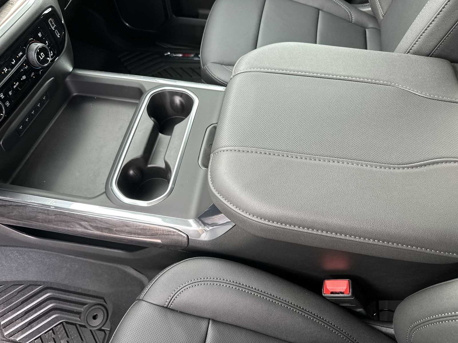 Thumbnail: 2026 Chevrolet Silverado 2500 - 21