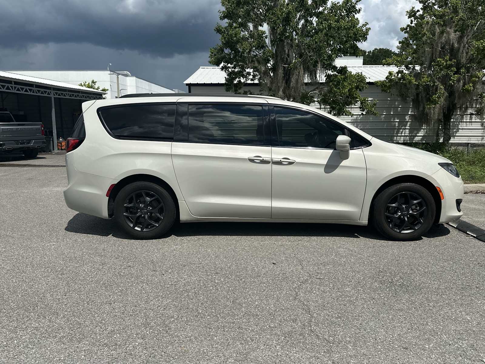 Thumbnail: 2020 Chrysler Pacifica - 7