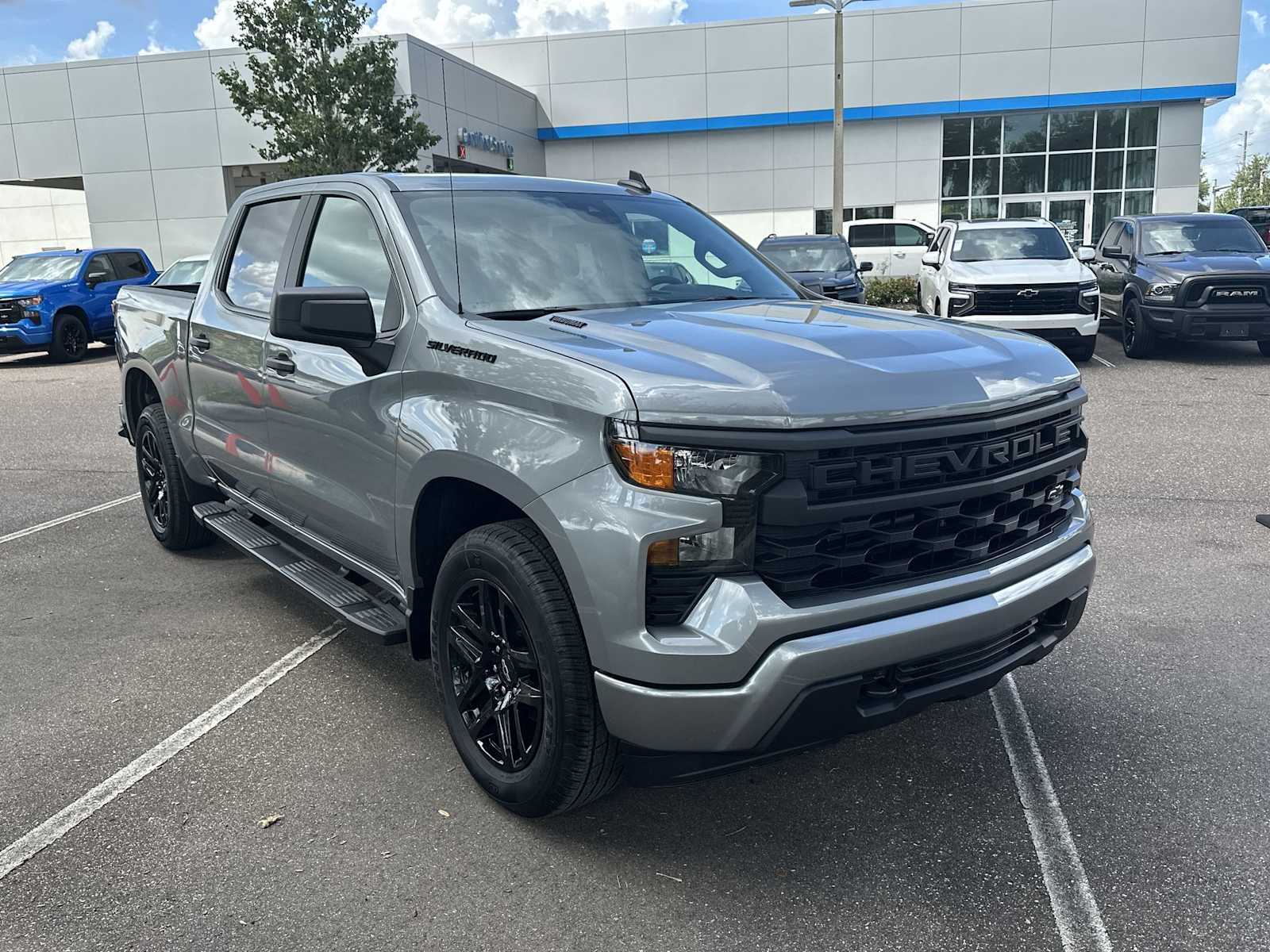 Thumbnail: 2025 Chevrolet Silverado 1500 - 8