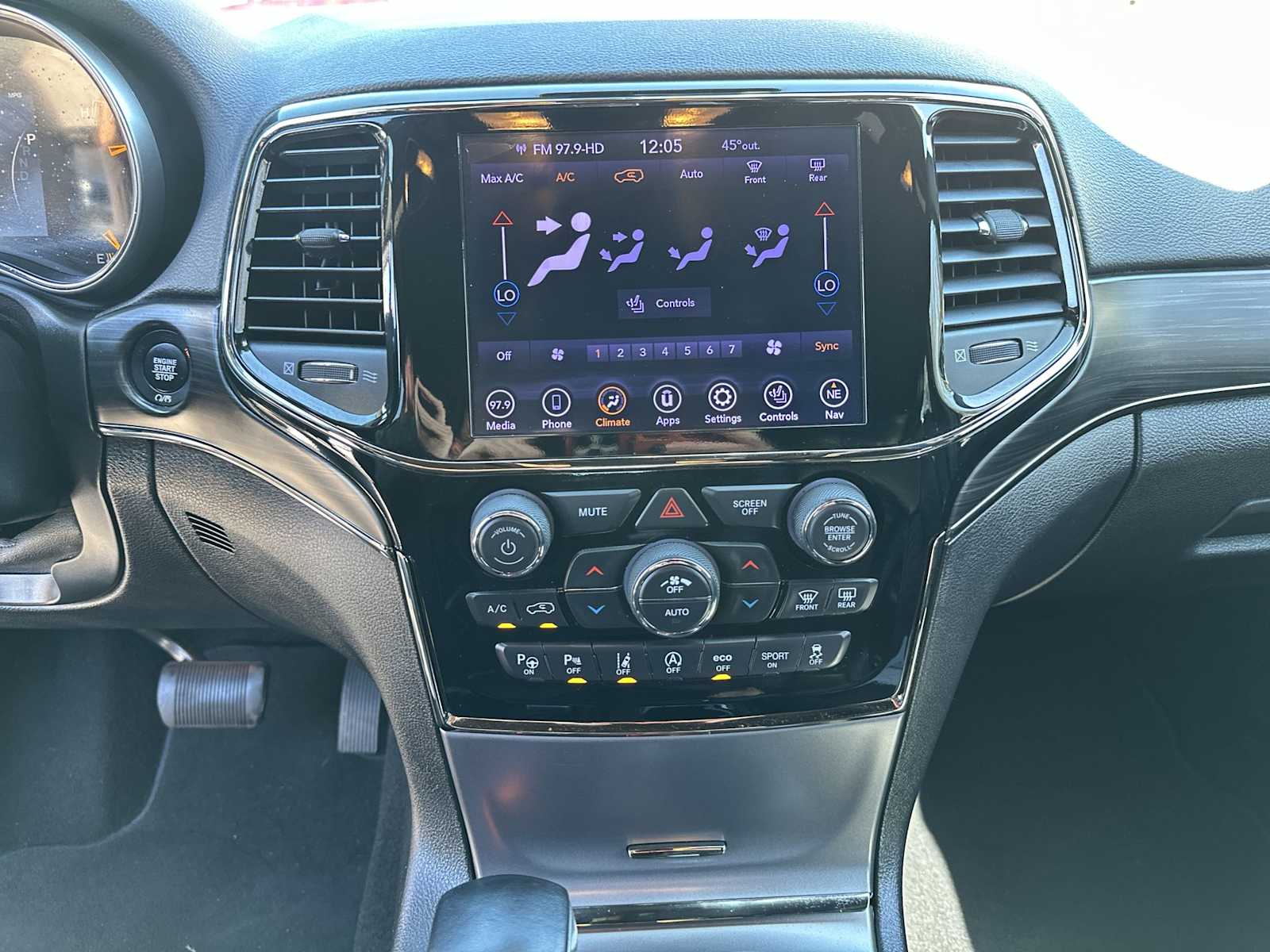 Thumbnail: 2020 Jeep Grand Cherokee - 21