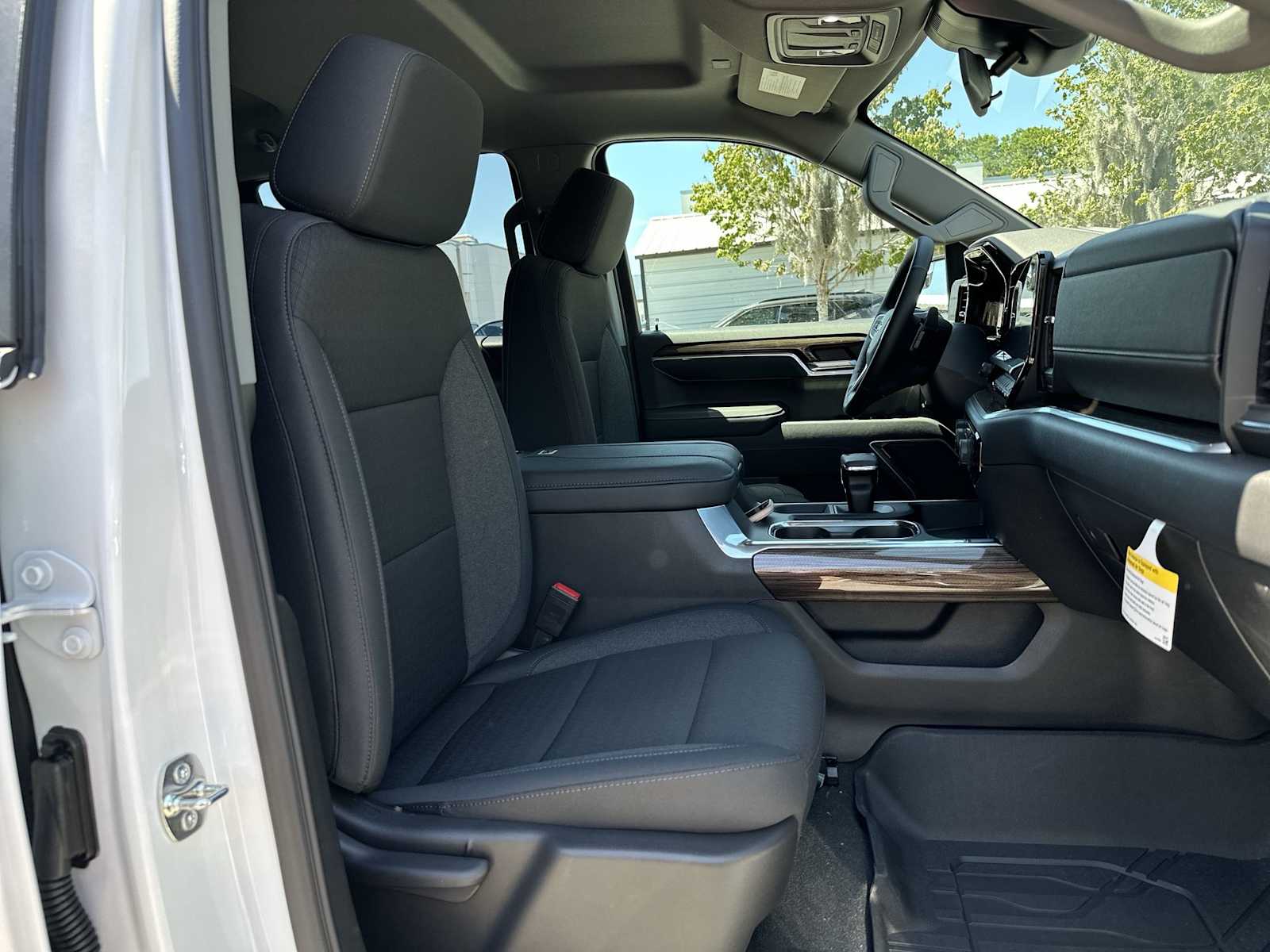 Thumbnail: 2026 Chevrolet Silverado 1500 - 19