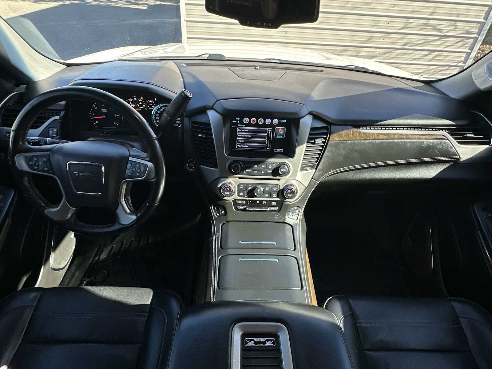 Thumbnail: 2019 GMC Yukon XL - 14