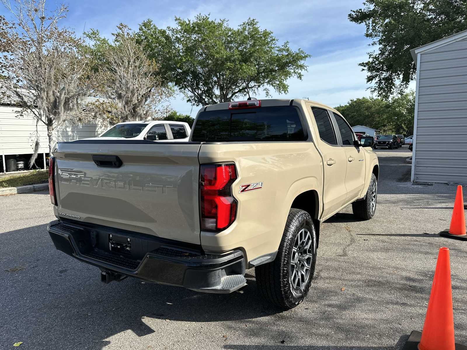Thumbnail: 2023 Chevrolet Colorado - 6