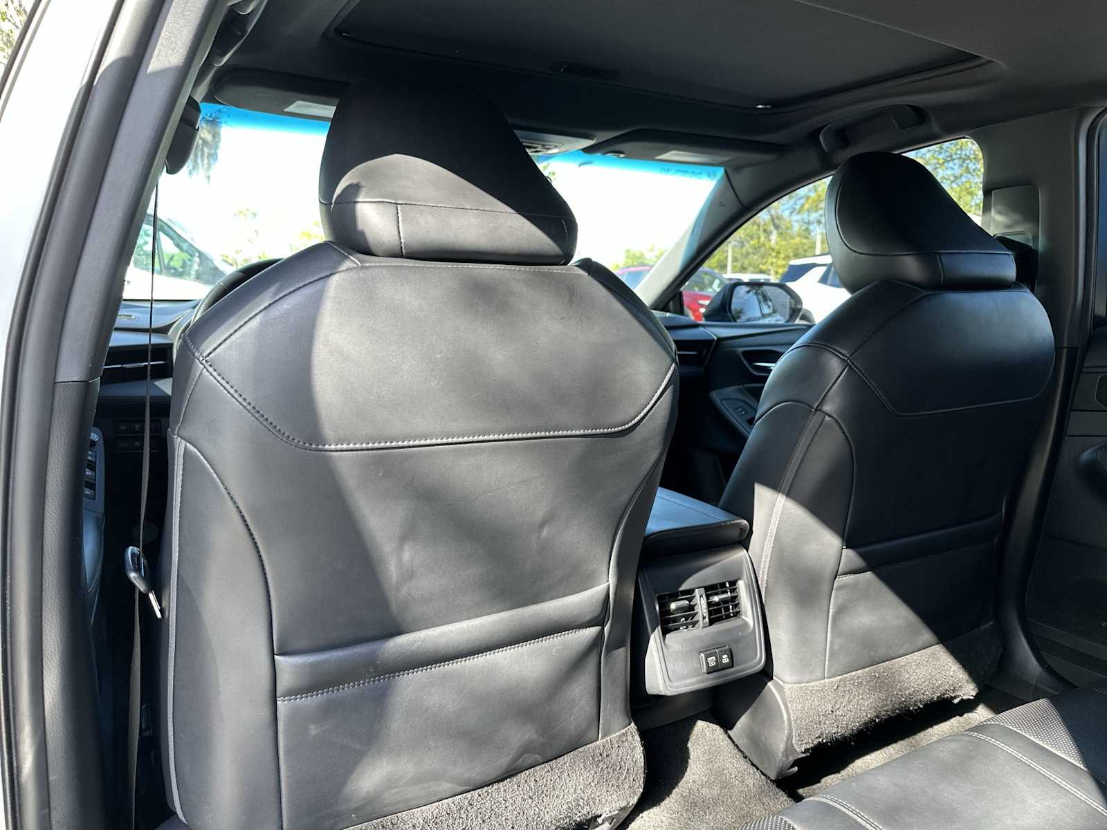Thumbnail: 2021 Toyota Avalon - 16