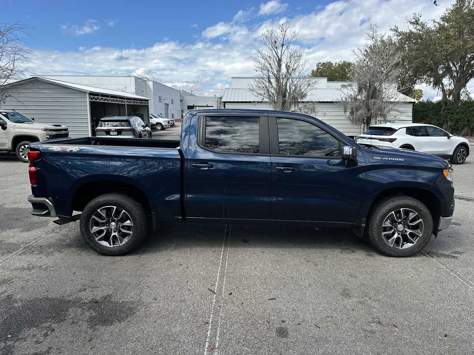 Thumbnail: 2023 Chevrolet Silverado 1500 - 7