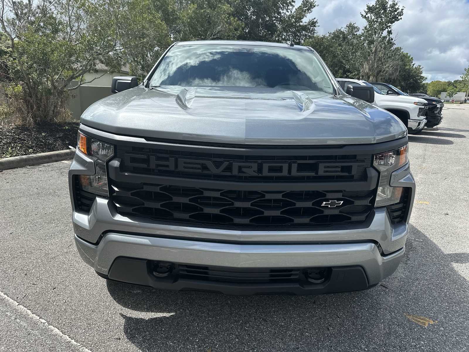 Thumbnail: 2026 Chevrolet Silverado 1500 - 9