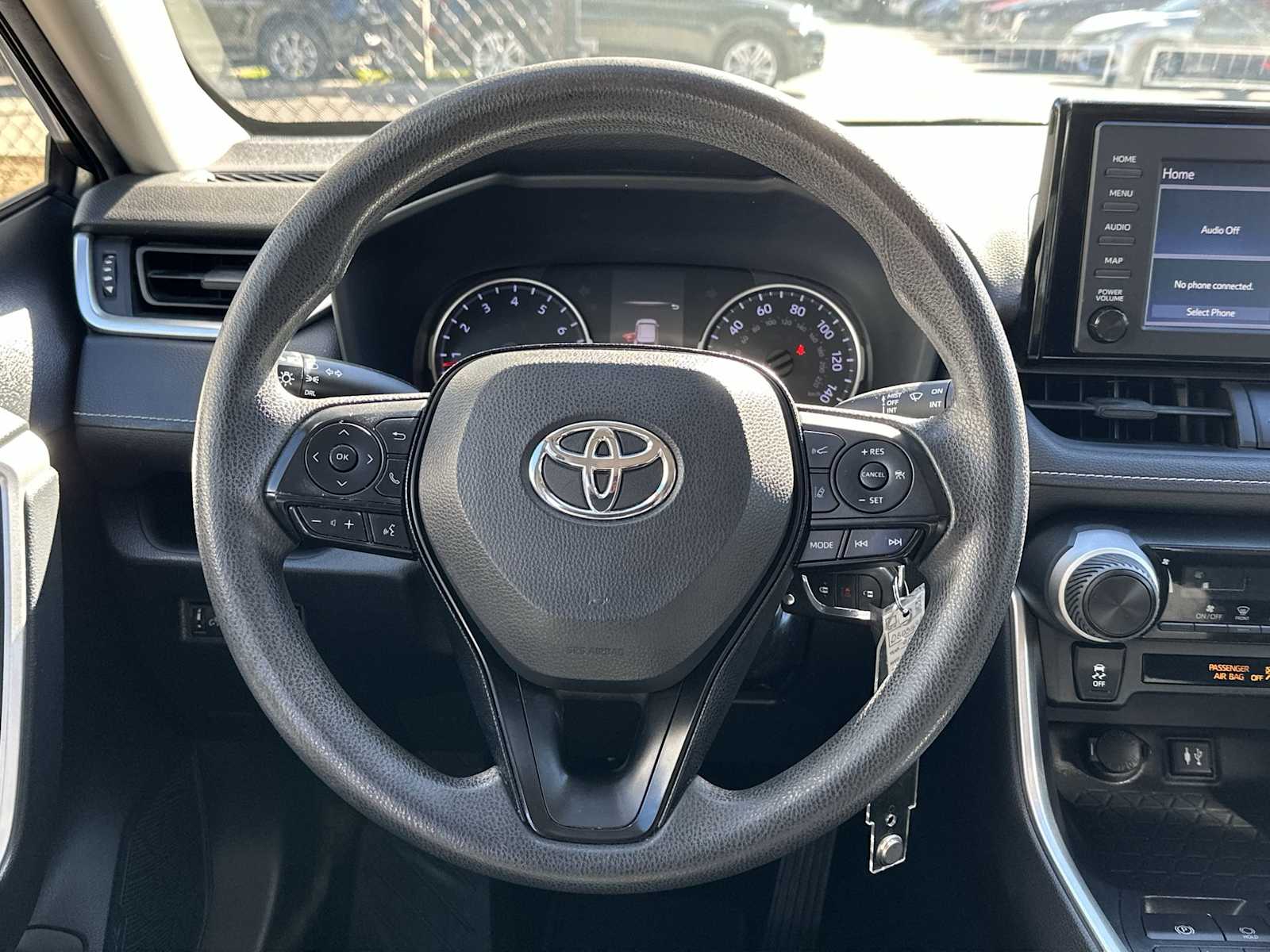 Thumbnail: 2019 Toyota RAV4 - 19