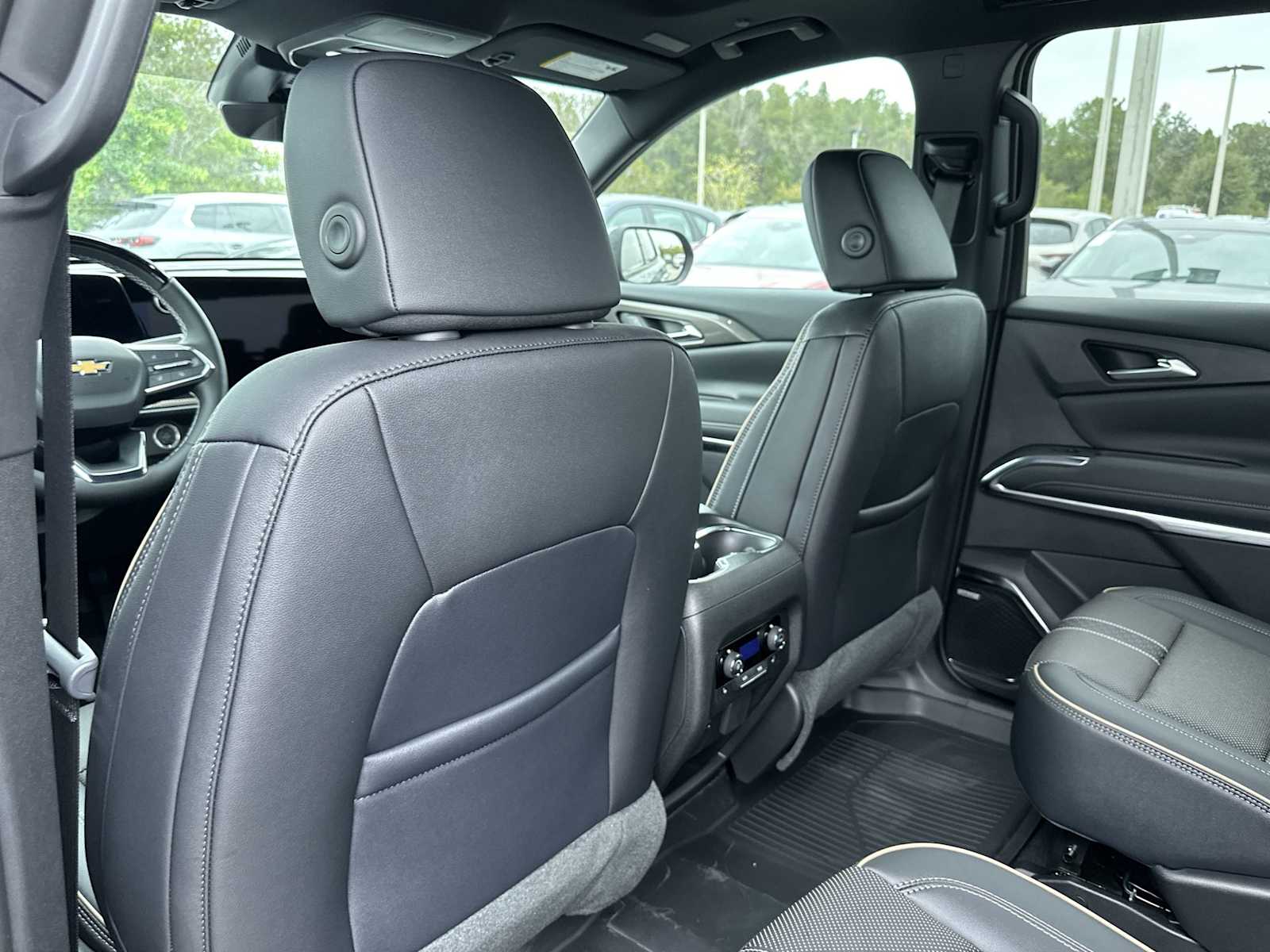 Thumbnail: 2026 Chevrolet Traverse - 16