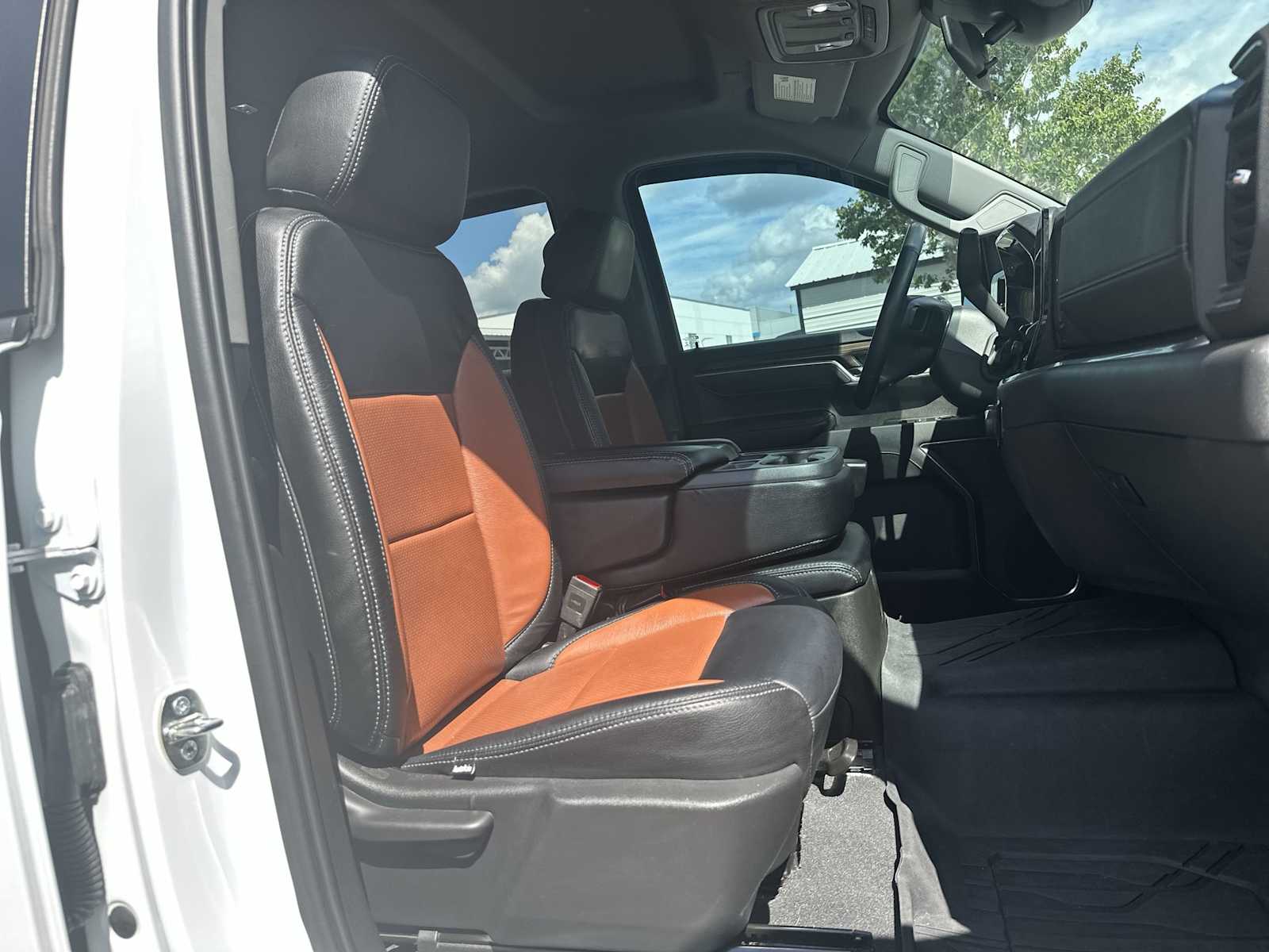 Thumbnail: 2023 Chevrolet Silverado 1500 - 19