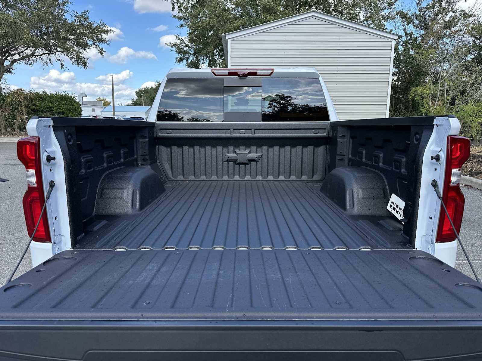 Thumbnail: 2026 Chevrolet Silverado 1500 - 26