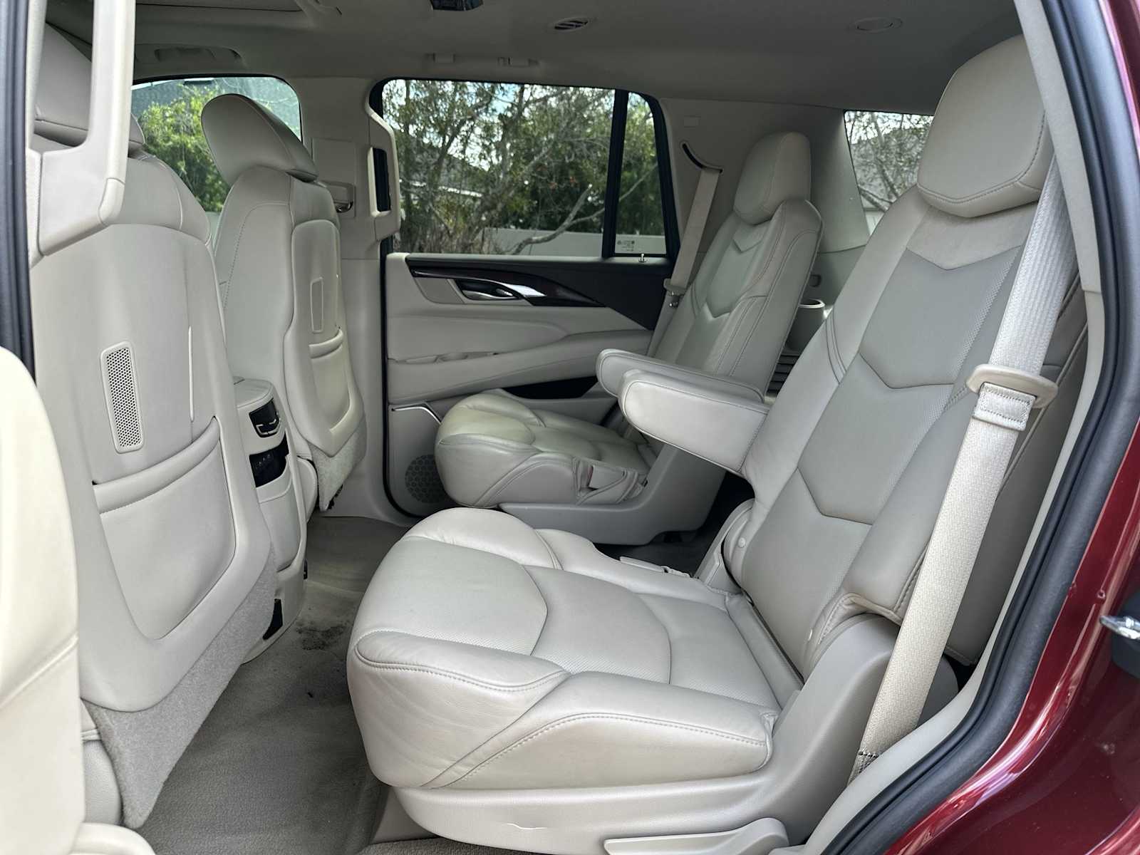 Thumbnail: 2017 Cadillac Escalade - 18