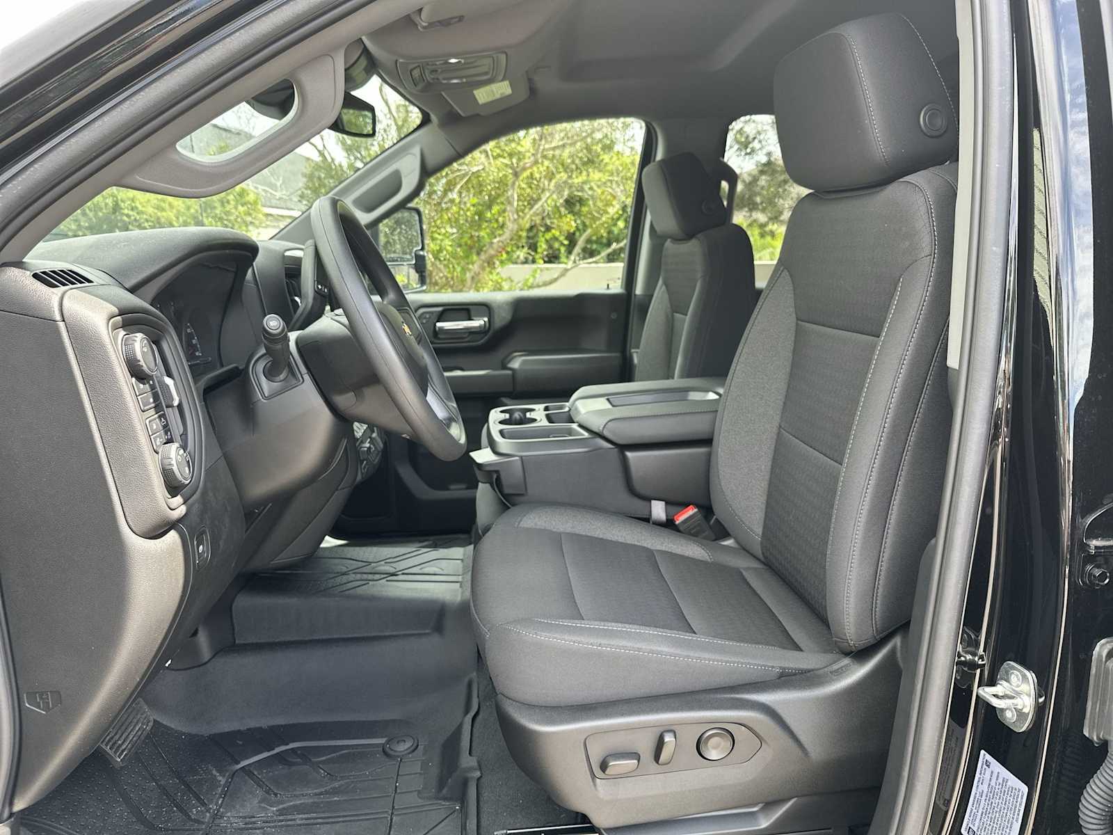 Thumbnail: 2025 Chevrolet Silverado 2500 - 15