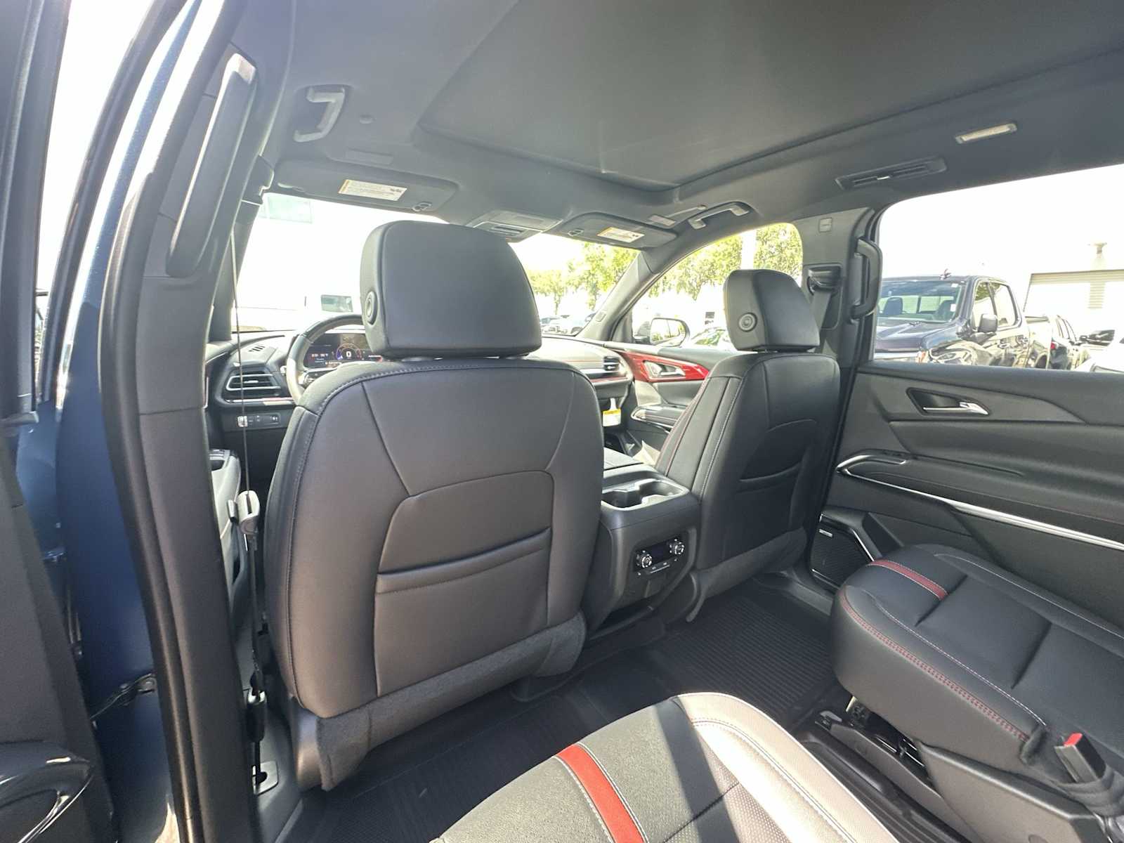 Thumbnail: 2026 Chevrolet Traverse - 16