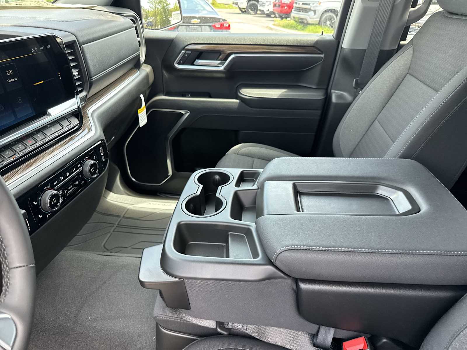 Thumbnail: 2025 Chevrolet Silverado 1500 - 11