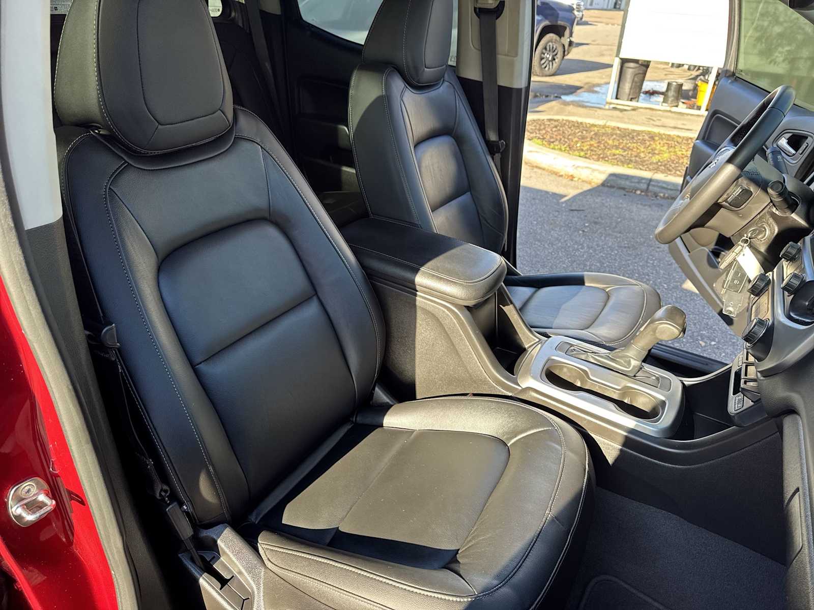 Thumbnail: 2019 Chevrolet Colorado - 19