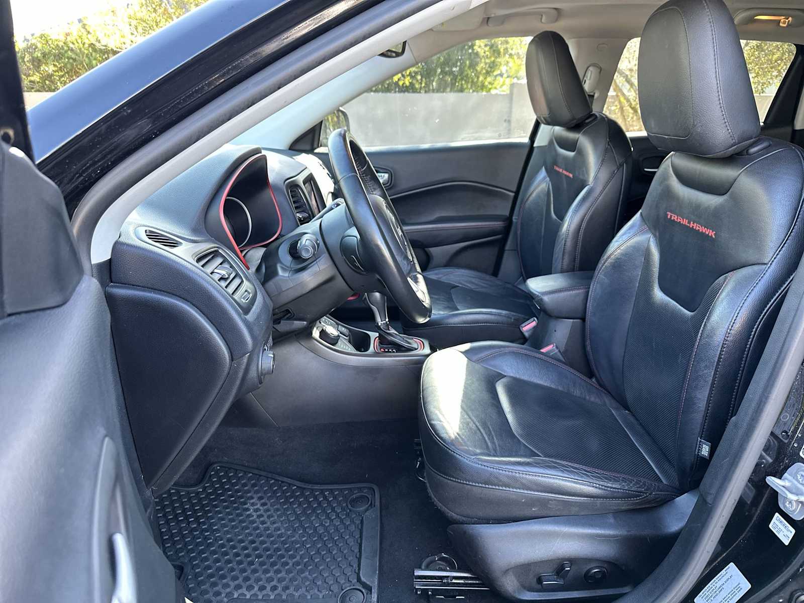 Thumbnail: 2017 Jeep Compass - 15