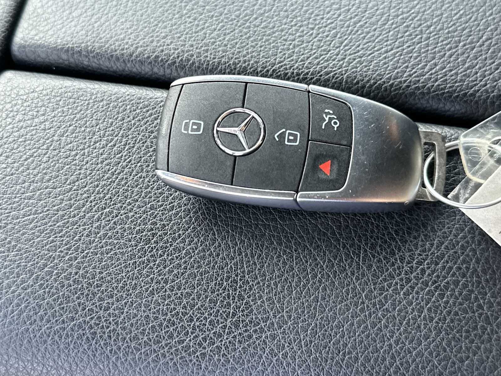 Thumbnail: 2025 Mercedes-Benz GLE - 26