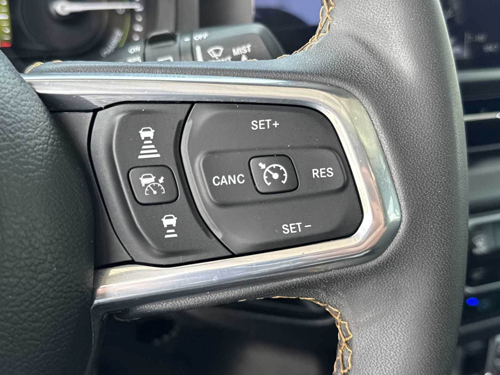2024 Jeep Wrangler Sahara 28