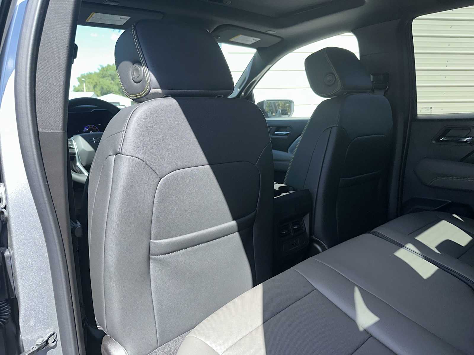 Thumbnail: 2026 Chevrolet Colorado - 16