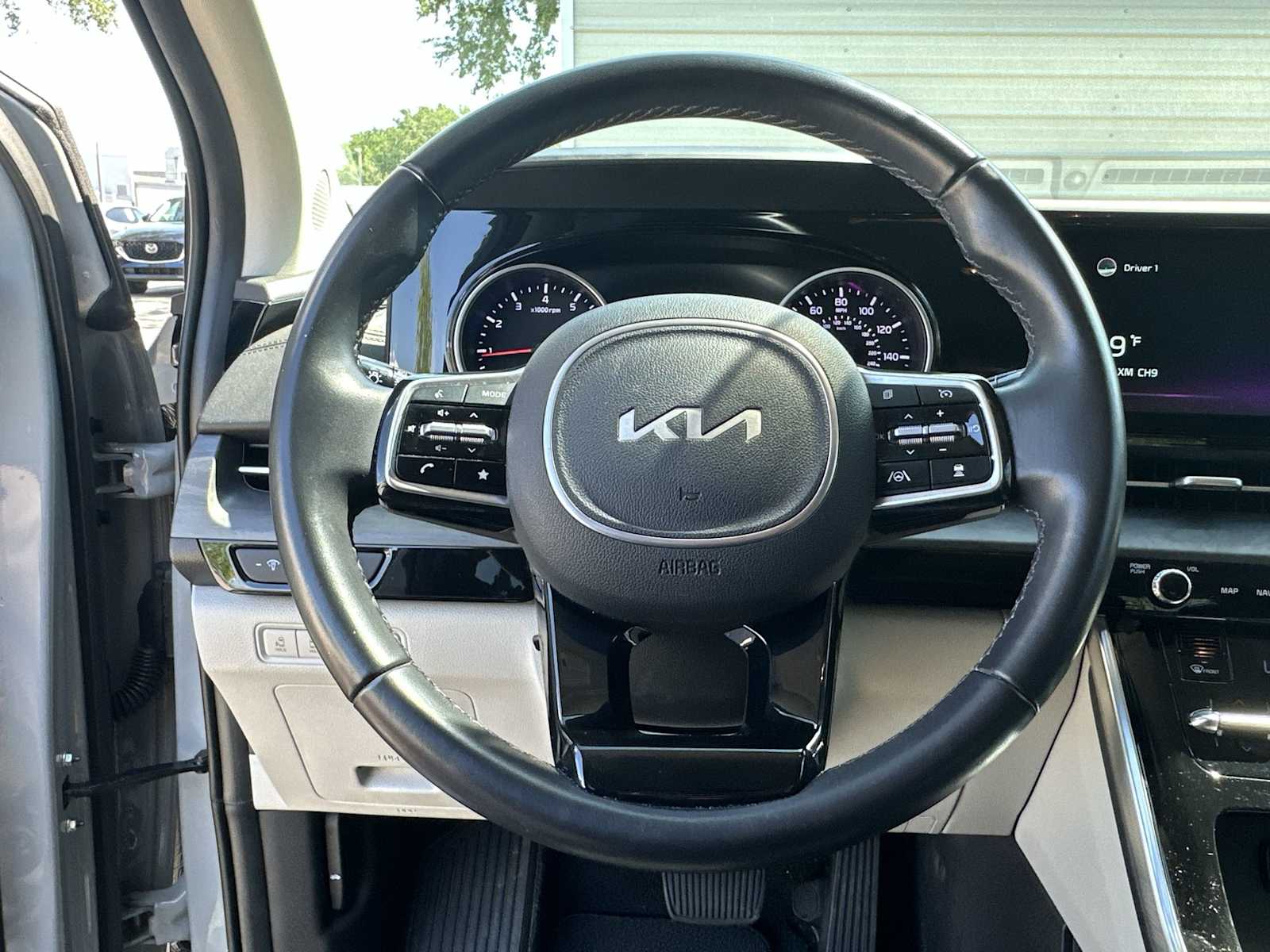 Thumbnail: 2022 Kia Carnival - 20