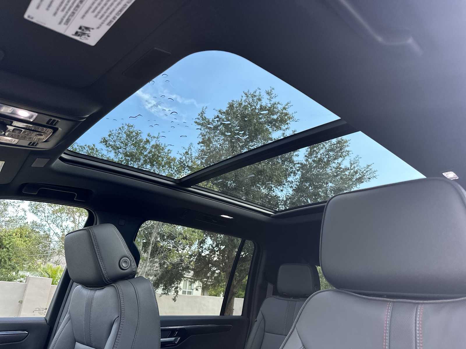 Thumbnail: 2026 Chevrolet Suburban - 17