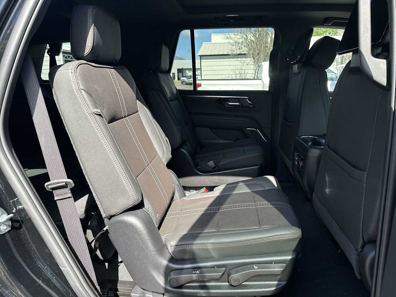 Thumbnail: 2026 Chevrolet Tahoe - 18