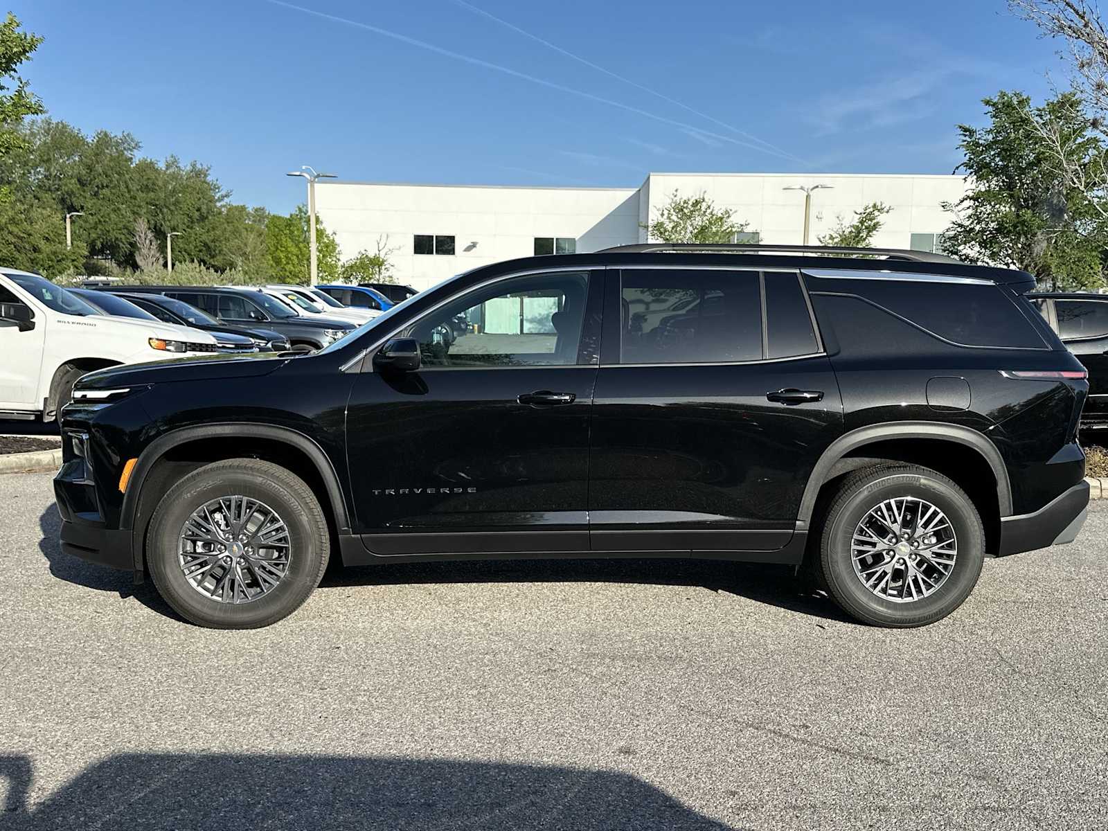 Thumbnail: 2026 Chevrolet Traverse - 3