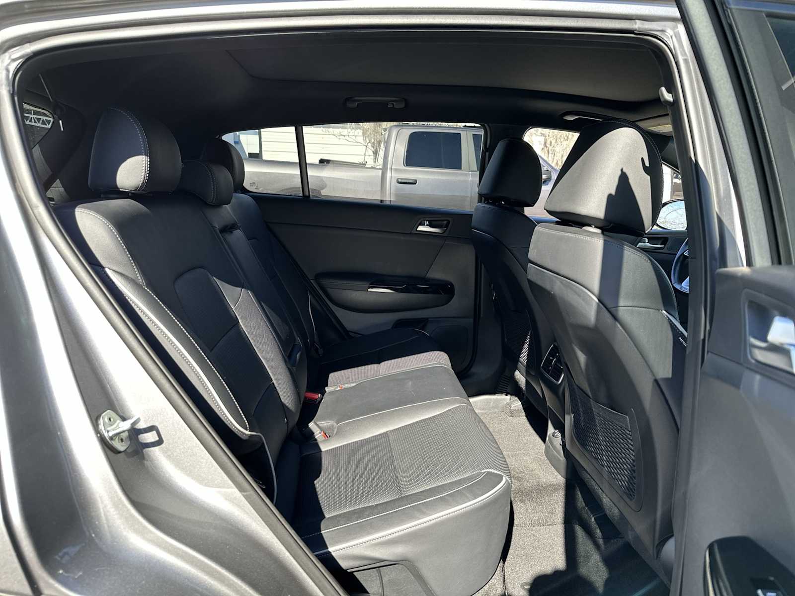 Thumbnail: 2022 Kia Sportage - 18