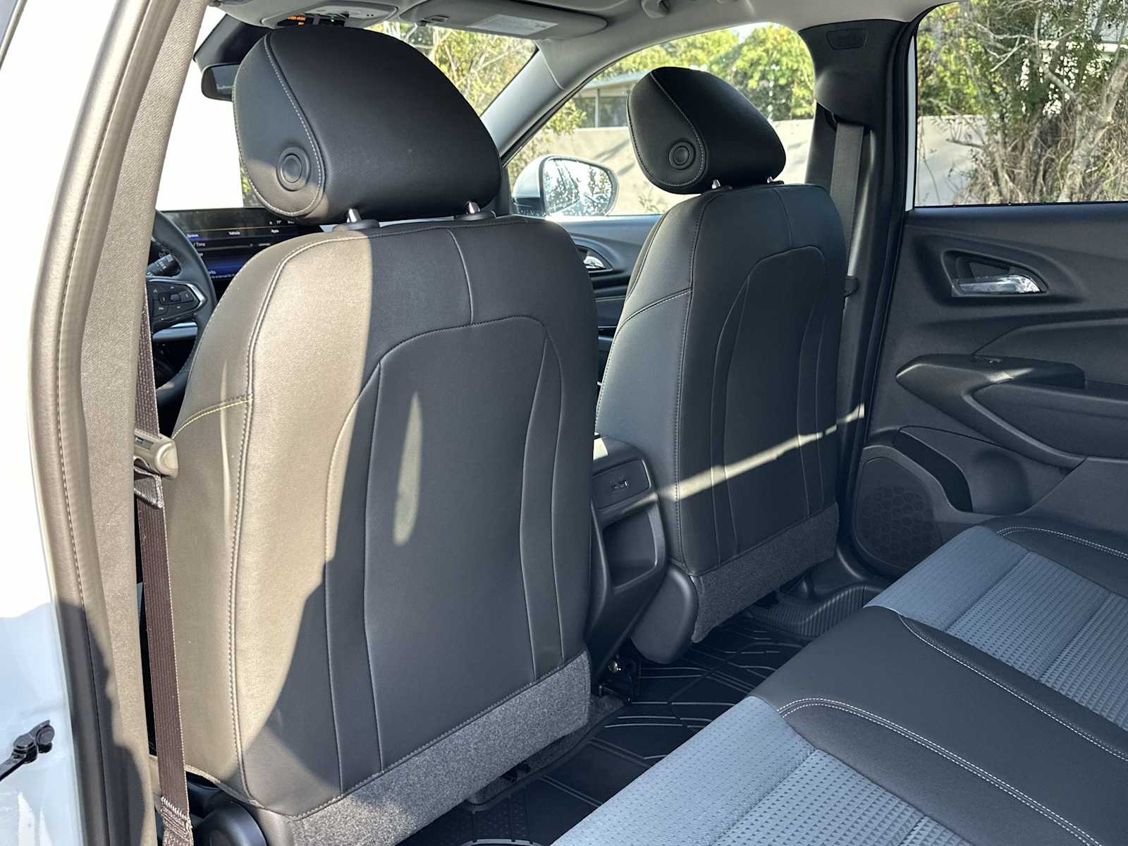 Thumbnail: 2026 Chevrolet Trax - 16